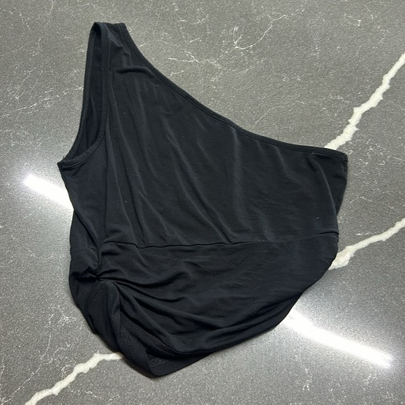 One shoulder tank - Picture 3 of 3